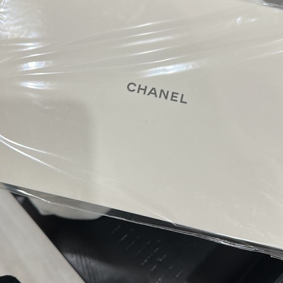 Making room - Picture 12 of 16